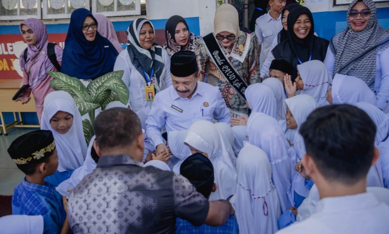 Bupati Pidie, H.Sarjani Abdullah saat hadir pada acara imunisasi Dinas Kesehatan, Rabu (13/8/2025)