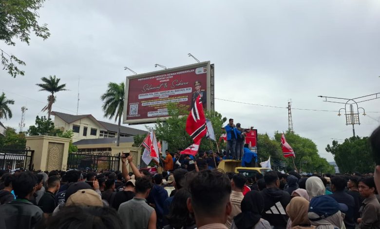 Rafi, aksi demo