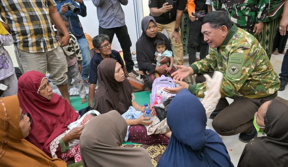 Menhan berdialog dengan korban banjir di Pidie Jaya